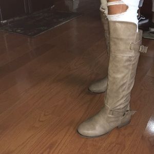 Nice boots taupe color